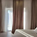 Firefly Luxury With Private Whirlpool